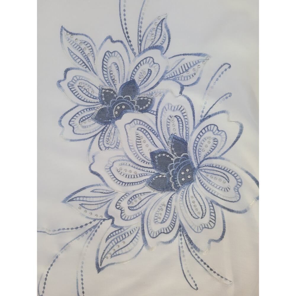 Alfred Dunner Wht/Denim Flower Shirt V Neck Sz M - Picture 4 of 6